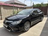 Toyota Camry 2016 года за 11 000 000 тг. в Шымкент – фото 2