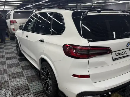 BMW X5 2020 года за 33 500 000 тг. в Алматы – фото 7