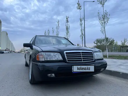 Mercedes-Benz C 280 1996 года за 4 000 000 тг. в Астана