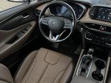 Hyundai Santa Fe 2020 годаүшін13 800 000 тг. в Актобе – фото 3