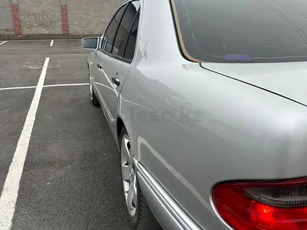 Mercedes-Benz E 55 AMG 1999 года за 4 500 000 тг. в Алматы – фото 11