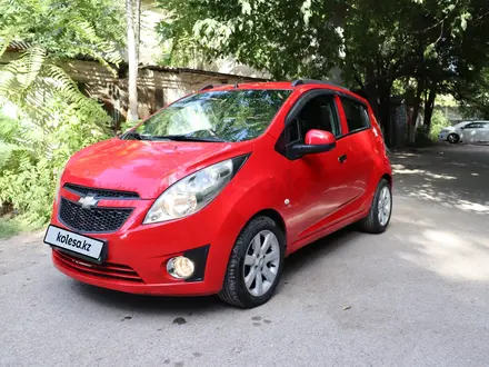 Chevrolet Spark 2014 года за 3 500 000 тг. в Шымкент – фото 2