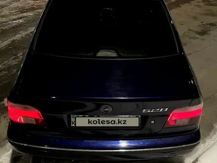 BMW 528 1999 года за 4 200 000 тг. в Алматы – фото 11