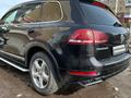 Volkswagen Touareg 2012 года за 11 990 000 тг. в Астана – фото 19