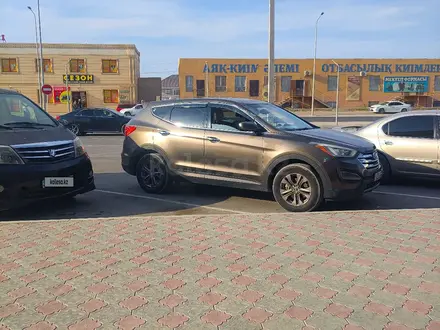 Hyundai Santa Fe 2013 года за 6 000 000 тг. в Актау – фото 3