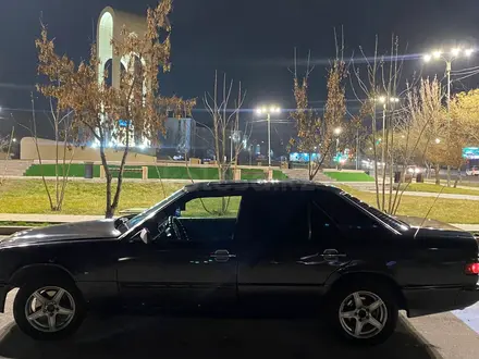 Mercedes-Benz E 230 1992 года за 990 000 тг. в Тараз – фото 4
