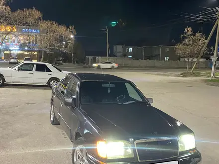 Mercedes-Benz E 230 1992 года за 990 000 тг. в Тараз – фото 2