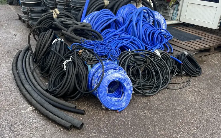 Шланг силикон. Масло-бензин за 2 000 тг. в Астана