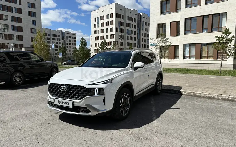 Hyundai Santa Fe 2023 годаүшін20 300 000 тг. в Астана