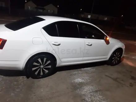 Skoda Octavia 2015 года за 4 800 000 тг. в Атырау – фото 8