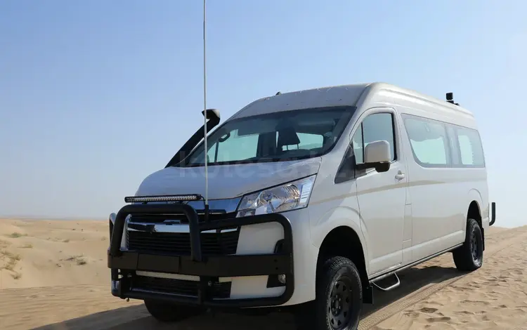Toyota Hiace 2023 года за 42 900 000 тг. в Алматы