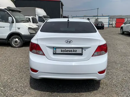 Hyundai Accent 2013 года за 3 086 000 тг. в Алматы – фото 2