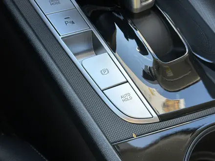 Hyundai Elantra 2024 года за 8 900 000 тг. в Атырау – фото 22