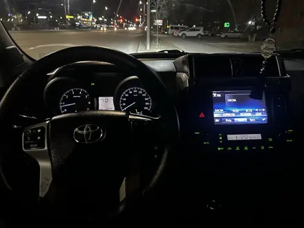 Toyota Land Cruiser Prado 2014 года за 17 800 000 тг. в Актобе – фото 20