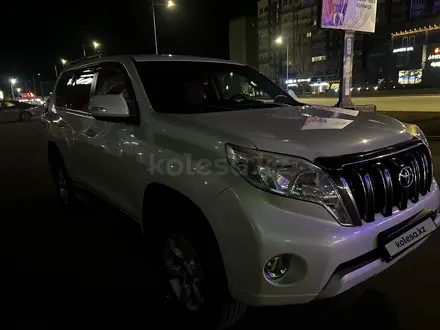 Toyota Land Cruiser Prado 2014 года за 17 800 000 тг. в Актобе – фото 3