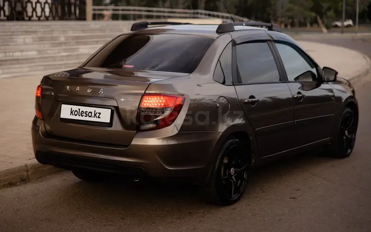ВАЗ (Lada) Granta 2190 2019 года за 3 990 000 тг. в Астана