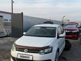 Volkswagen Polo 2014 года за 2 222 222 тг. в Атырау – фото 3