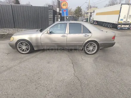 Mercedes-Benz S 320 1995 года за 2 590 000 тг. в Алматы