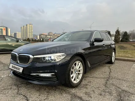BMW 520 2019 года за 16 000 000 тг. в Алматы