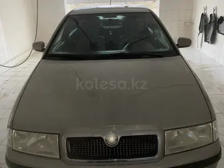 Skoda Octavia 2007 года за 2 000 000 тг. в Атырау – фото 2