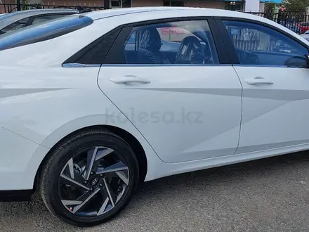 Hyundai Elantra 2024 года за 8 900 000 тг. в Шымкент – фото 14