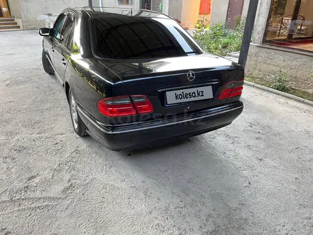 Mercedes-Benz E 320 2001 года за 6 400 000 тг. в Шымкент – фото 6