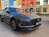 Hyundai Sonata 2022 года за 13 500 000 тг. в Астана