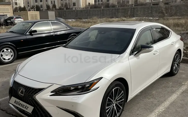 Lexus ES 250 2022 годаүшін31 000 000 тг. в Алматы