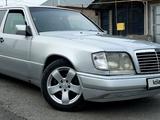 Mercedes-Benz E 280 1994 года за 2 500 000 тг. в Шымкент