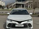 Toyota Camry 2021 года за 16 000 000 тг. в Алматы