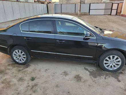 Volkswagen Passat 2007 года за 2 500 000 тг. в Атырау – фото 7