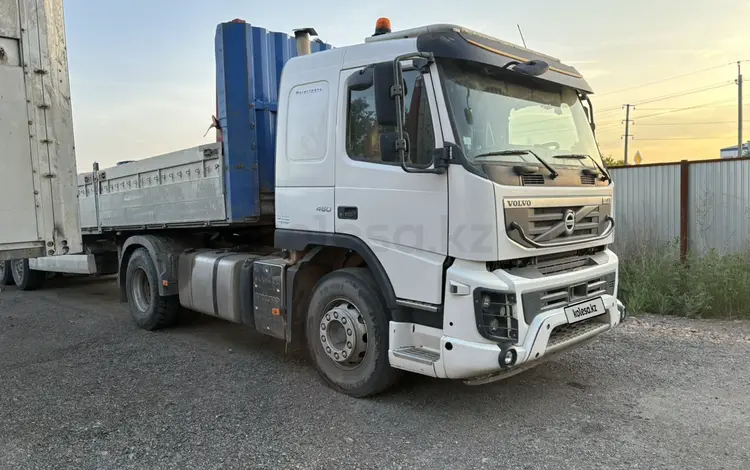 Volvo  FMX 2013 года за 23 000 000 тг. в Астана