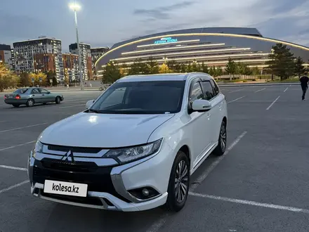 Mitsubishi Outlander 2022 года за 10 800 000 тг. в Астана – фото 7