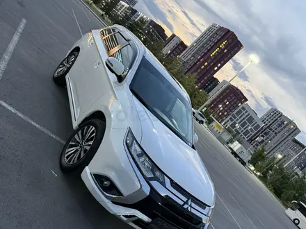 Mitsubishi Outlander 2022 года за 10 800 000 тг. в Астана – фото 8