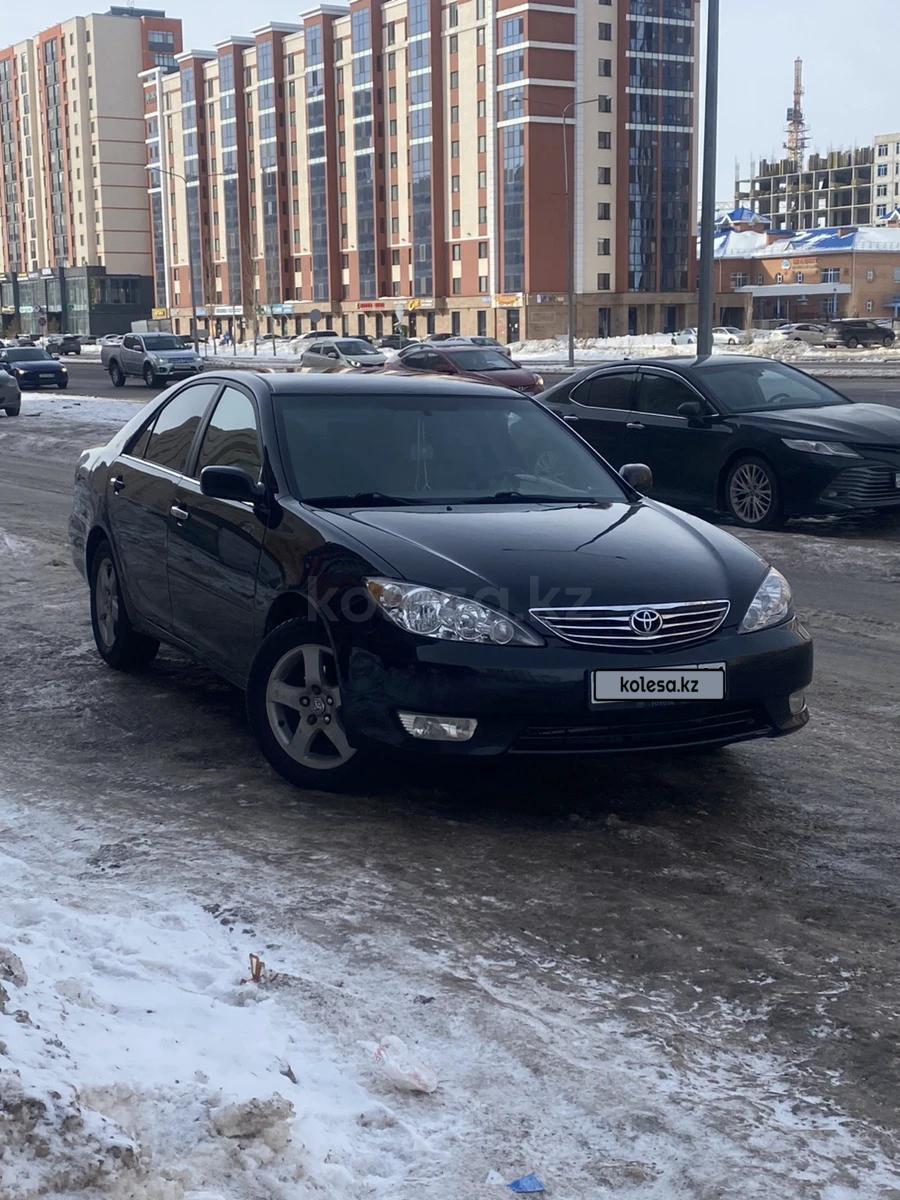 Toyota Camry 2004 г.