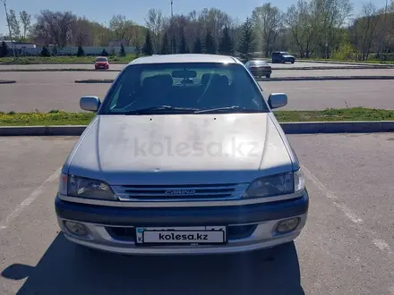 Toyota Carina 1997 года за 3 200 000 тг. в Усть-Каменогорск – фото 2