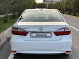 Toyota Camry 2015 года за 11 000 000 тг. в Шымкент – фото 5