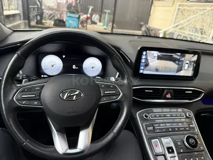 Hyundai Santa Fe 2023 года за 15 500 000 тг. в Алматы – фото 26