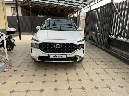 Hyundai Santa Fe 2023 года за 15 500 000 тг. в Алматы