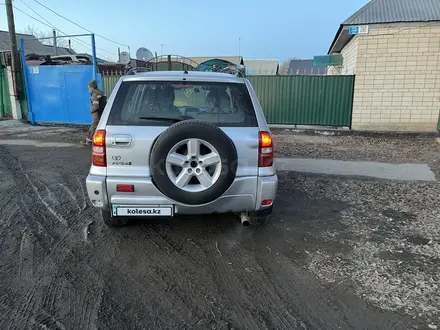 Toyota RAV4 2004 года за 4 000 000 тг. в Актобе – фото 4