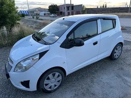 Chevrolet Spark 2013 года за 3 500 000 тг. в Туркестан – фото 2