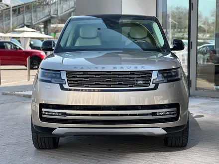 Land Rover Range Rover HSE 2023 года за 116 822 000 тг. в Алматы – фото 2