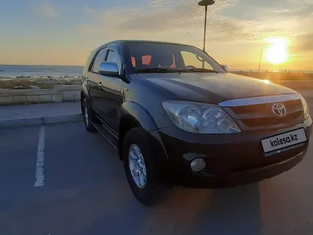 Toyota Fortuner 2006 года за 8 000 000 тг. в Актау – фото 38