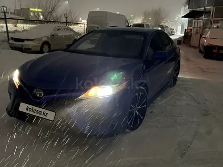 Toyota Camry 2018 года за 8 800 000 тг. в Караганда – фото 4