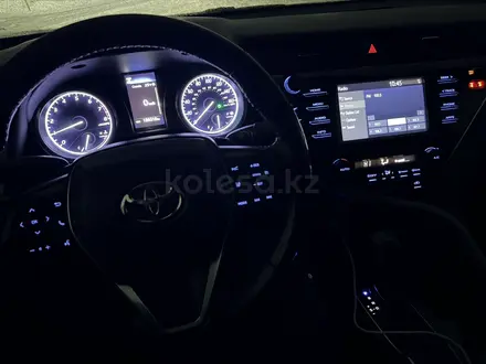 Toyota Camry 2018 года за 8 800 000 тг. в Караганда – фото 8