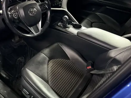 Toyota Camry 2018 года за 8 800 000 тг. в Караганда – фото 9