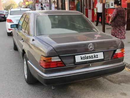 Mercedes-Benz E 200 1991 года за 1 150 000 тг. в Шымкент – фото 13