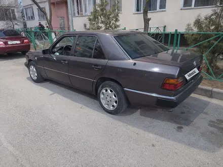 Mercedes-Benz E 200 1991 года за 1 150 000 тг. в Шымкент – фото 18