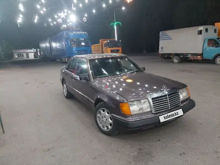 Mercedes-Benz E 200 1991 года за 1 150 000 тг. в Шымкент