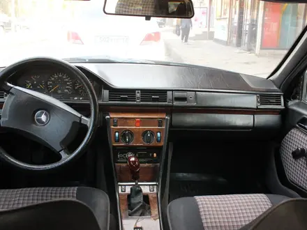 Mercedes-Benz E 200 1991 года за 1 150 000 тг. в Шымкент – фото 7